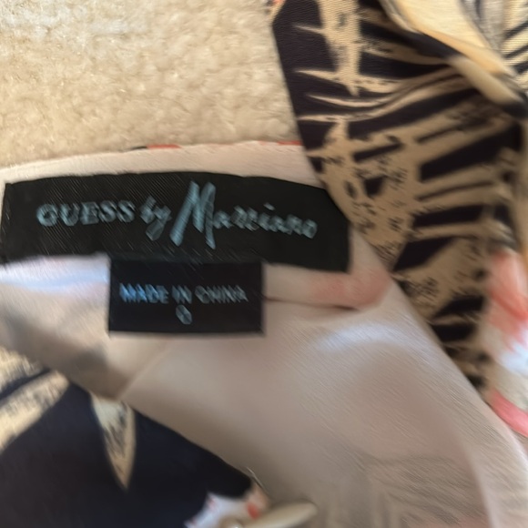 Guess by Marciano flower Jumpsuit. One shoulder - Picture 4 of 4